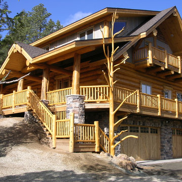Evergreen Log Cabin- Black Bear