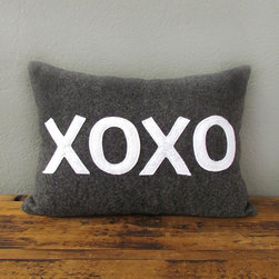 xoxo pillow &ndash; charcoal + white - Decorative Pillows