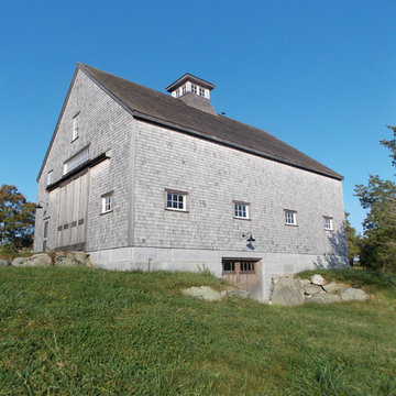 Cape Cod Gable Entry Barn