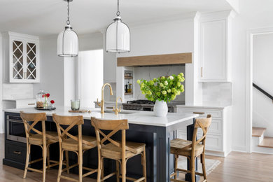Elegant kitchen photo in Nashville