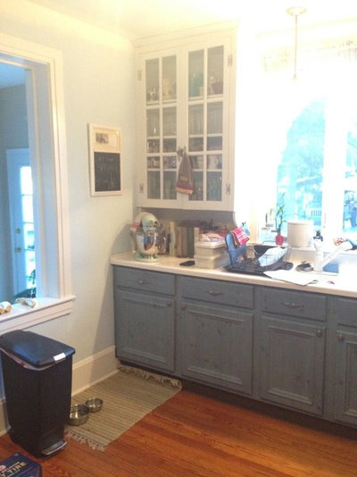Before and After: Glass-Front Cabinets Set This Kitchen's Style