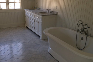 Bathroom - traditional bathroom idea in New York