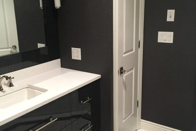 Example of a bathroom design in Toronto