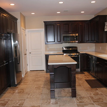 Espresso Hard White Maple Kitchen