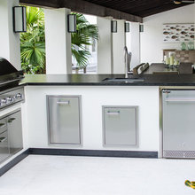 Outdoor Kitchen