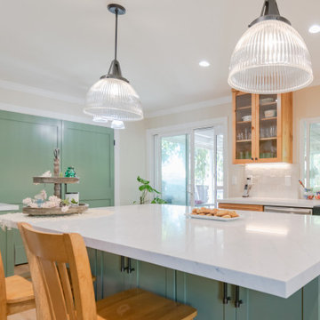 Cottage Green Kitchen: A Refined Blend of Contemporary and Nostalgic Design