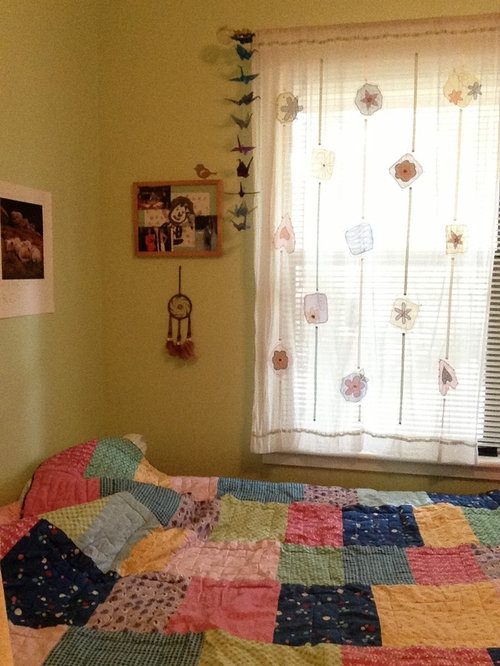 Empty Space between wall and bed