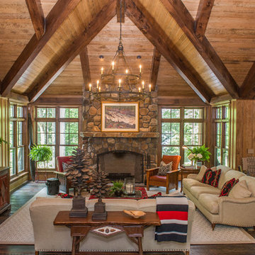 Classic Lakeside Muskoka Cottage
