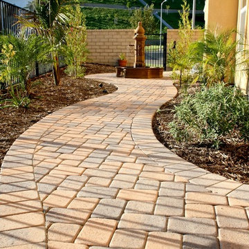 Paving Stone Side Yard Walkway