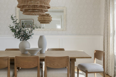 Dining room photo in New York