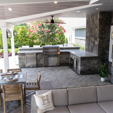 Outdoor Rooms, Pavilions & Pergolas