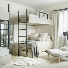 Bedroom (Guest)
