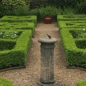 An Elegant Garden for an Elegant Lady