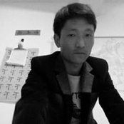 He Jianyuan's photo