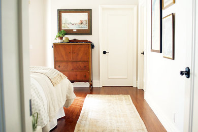 Example of an eclectic bedroom design in Los Angeles