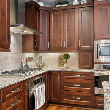 Transitional Two Tone kitchen