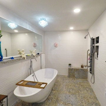 BARRIER-FREE MASTER BATHROOM