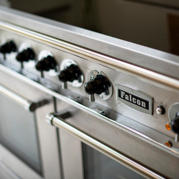 Misson Handmade Inframe Kitchen with Calacatta Gold Worktops