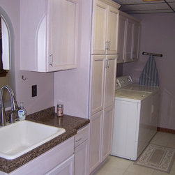 Small Laundry Room - Kitchen Cabinetry
