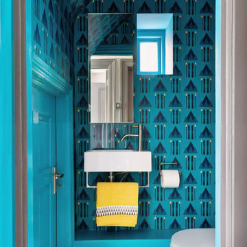 Emma Green Design - Bespoke Ski Wallpaper in Bathroom