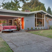 Garage/Car Port