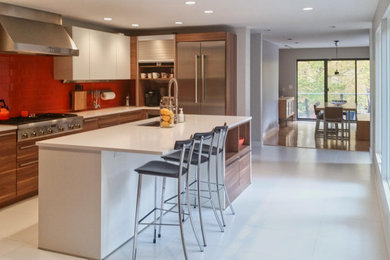 Kitchen - kitchen idea in Bridgeport