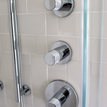 Oceanfront Oasis: Bathroom