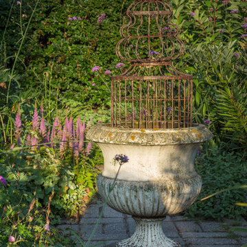 My Houzz: A Canadian Garden Is Well-Prepared for the Cold Weather Ahead