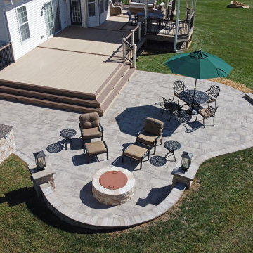 TimberTech Tigerwood/English Walnut Deck & Porch with Raso Power Screen & Patio