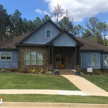 Craftsman - Aleutian Blue NuCedar Staggered Shingle Siding