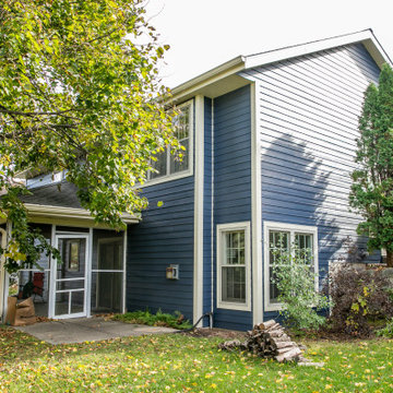 James Hardie Lap Siding (Deep Ocean / Trim Color: Navajo Beige)