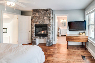 Trendy bedroom photo in Toronto