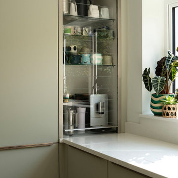 Modern Jade Kitchen in Abingdon