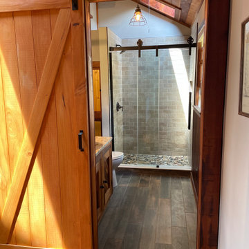 Douglas Lake Cabin Bathroom - Rustic
