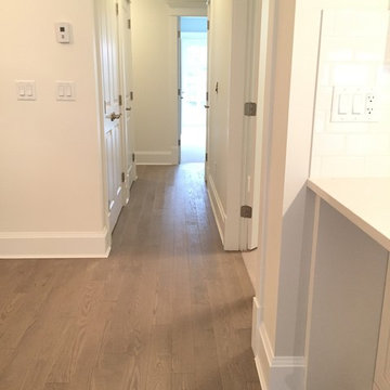 Entry | Nostalgia | Authentik | Red Oak | Wire Brushed