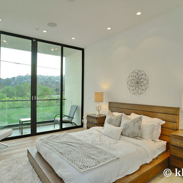 Ultra Modern Home in Los Angeles Photography by klikarts Drone Aerial Video