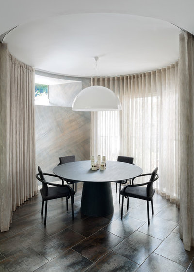 Contemporary Dining Room by Studio 29 Architects