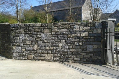 Réfection d'un mur en pierre extérieur