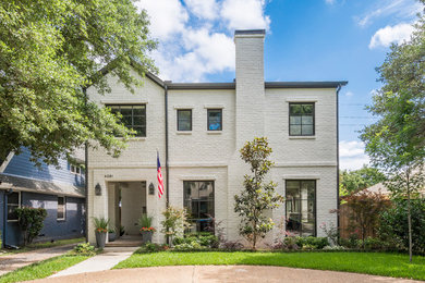 Inspiration for a transitional exterior home remodel in Dallas