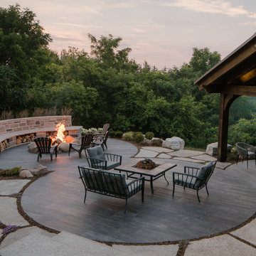 Rustic Backyard Escarpment Retreat