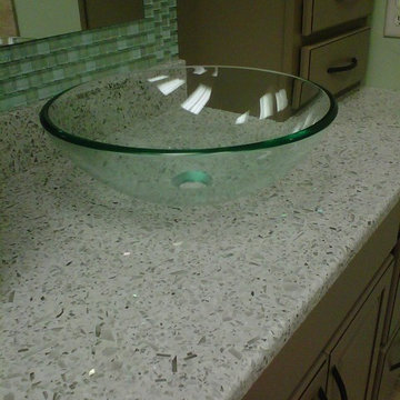 Vetrazzo Cubist Clear (TNT Cabinetry)