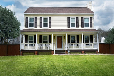Elegant exterior home photo in Richmond