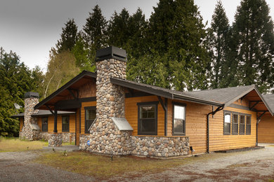 Arts and crafts exterior home photo in Seattle