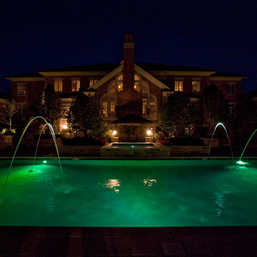 Lake Forest, IL Swimming Pool and Raised Hot Tub with Laminar Fountains