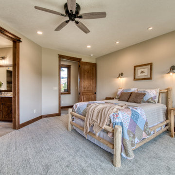 Lone Pine Lodge