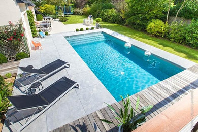 This is an example of a contemporary pool in Angers.