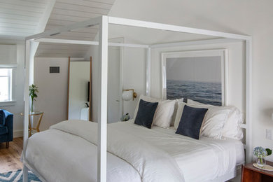 Bedroom photo in New York