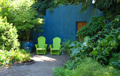 4 Ways to Perk Up Your Outdoor Spaces With Color