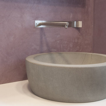 Gästebad in Aubergine