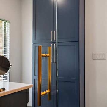 Starmark Bridgeport Kitchen & Primary Bath in White & Blueberry